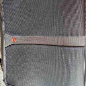 Wenger Swiss Army Gear Executive Zipper Portfolio Briefcase Black